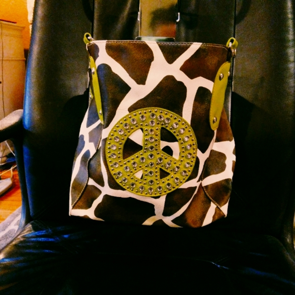 Peace giraffe print tote